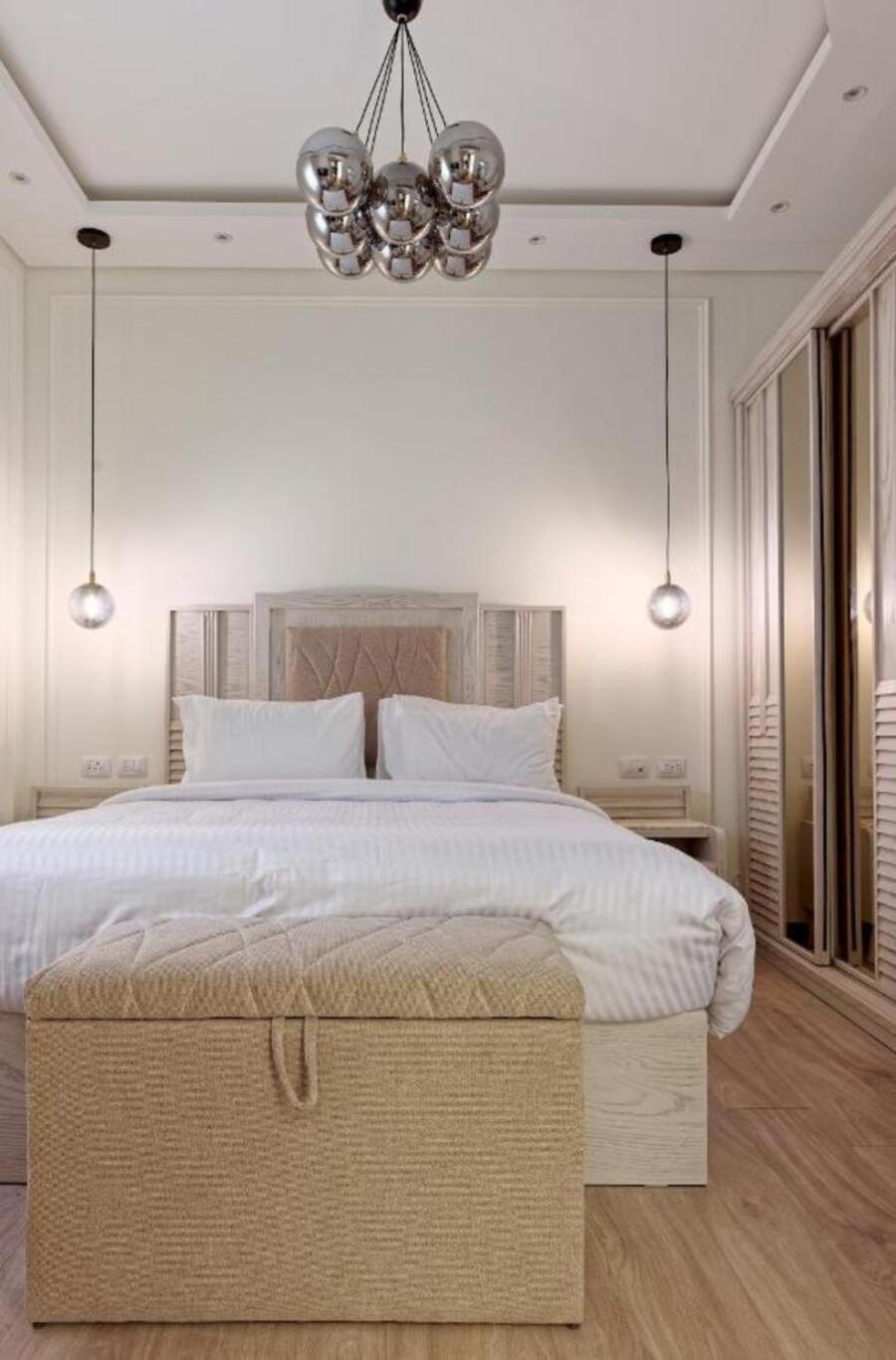 Luxurious 3 Bedrooms With Private Sauna And Jacuzzi *